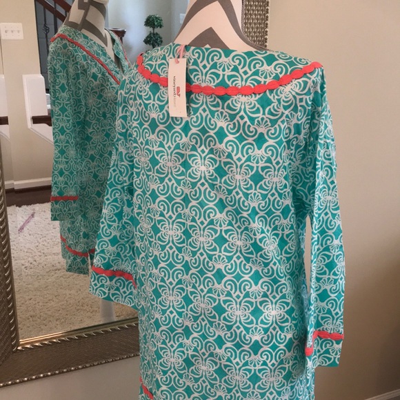 đź’•NWT Vineyard Vines shell lattice tunic size L - Picture 3 of 6